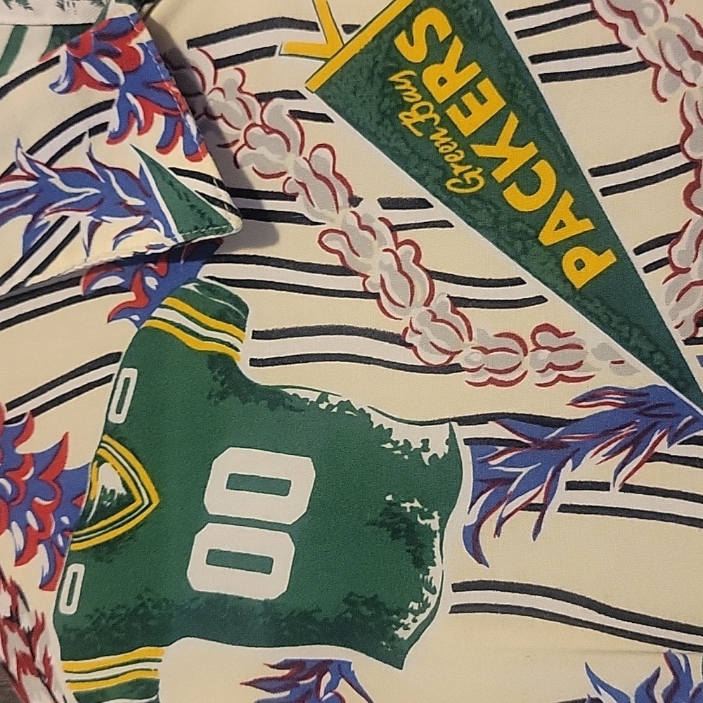 Green Bay Packers Casual Button Down Shirt with Abstract Pattern